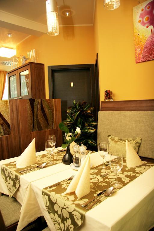 Fine Restaurant & Apartments Malacky Εξωτερικό φωτογραφία