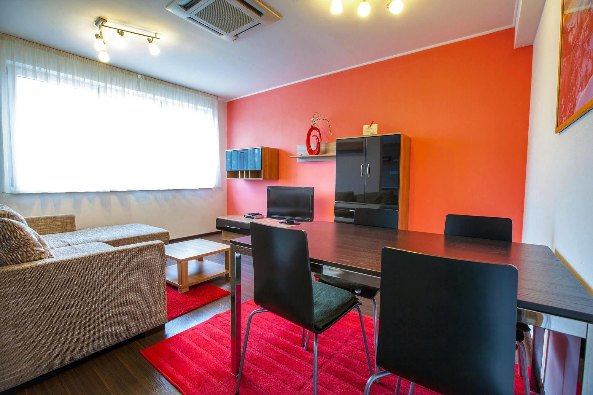 Fine Restaurant & Apartments Malacky Εξωτερικό φωτογραφία